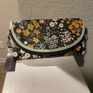 COPY - Brand New No Boundaries Wristlet/Wallet